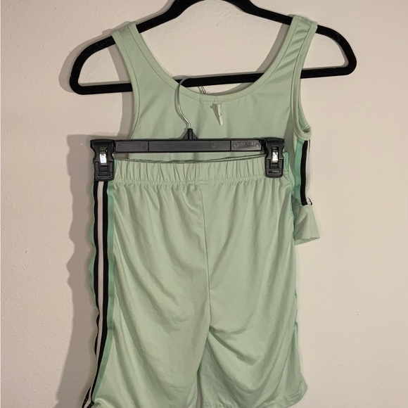 Full Circle Trends Crop Top and Biker Shorts Set Medium - Picture 2 of 4